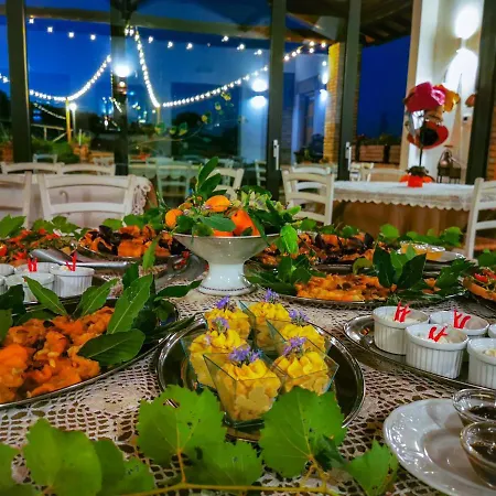 Erba Regina Farm stay
